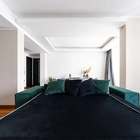 Apartamento Chiaia-piazza Amedeo Close Metro Station And Sea Nápoles