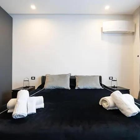 Apartamento Chiaia-piazza Amedeo Close Metro Station And Sea *